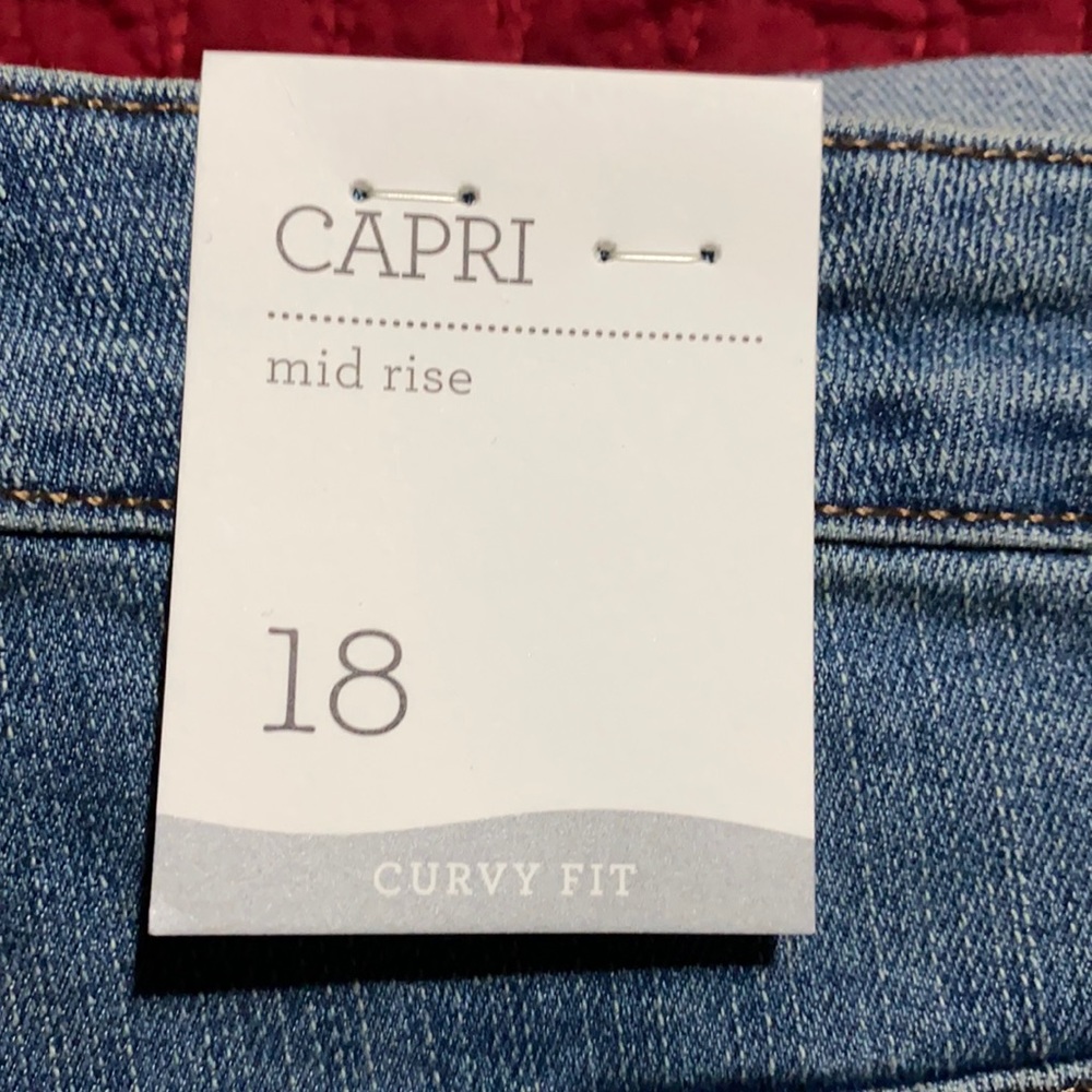 Brand New Capri style jeans